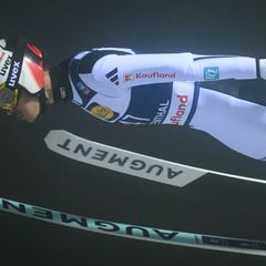 Fliegt aufs Podest: Philipp Raimund. Foto: Hendrik Schmidt/dpa