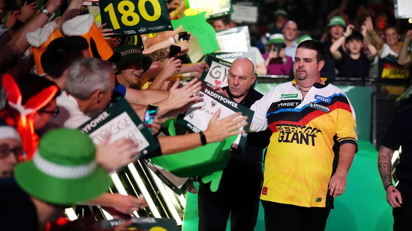 Clemens bei der Ankunft im Ally Pally. Foto: John Walton/PA Wire/dpa
