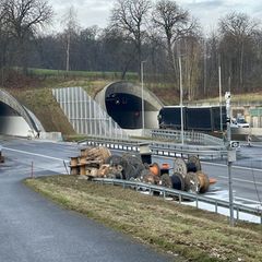 Im März 2024 begannen im A4-Tunnel Königshainer Berge umfassende Sanierungsarbeiten. (Archivbild) Foto: Danilo Dittrich/dpa