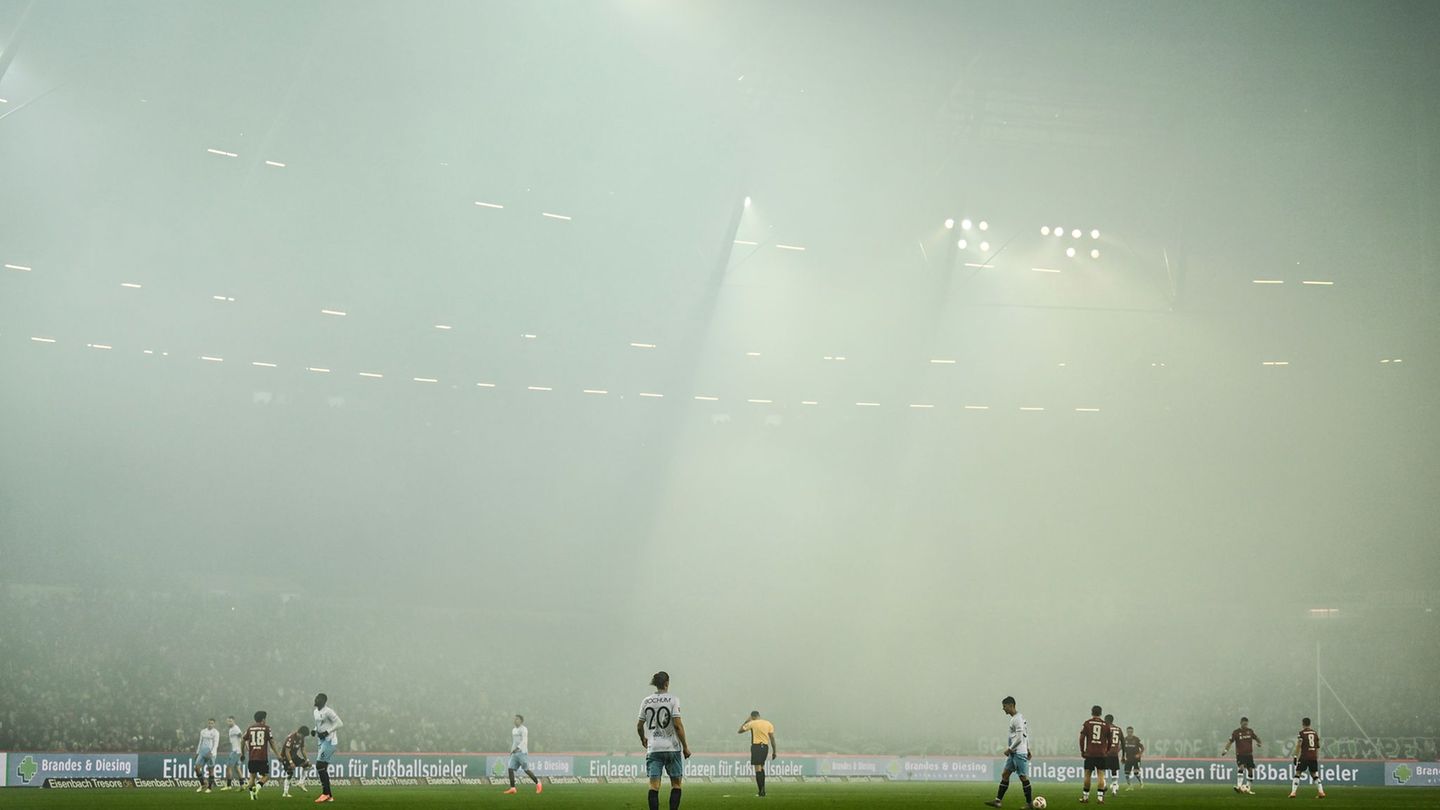 2-Fu-ball-Bundesliga-Spieler-sind-das-wichtigste-Bochum-Coach-kritisiert-Fans