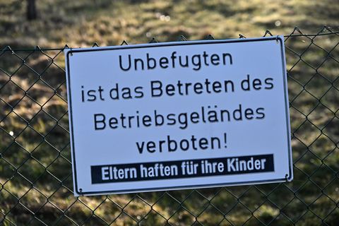 Besonders im Erzgebirge und Vogtland entstanden durch den Uran-Bergbau zahlreiche Bergwerke, Aufbereitungsanlagen, Halden und ko