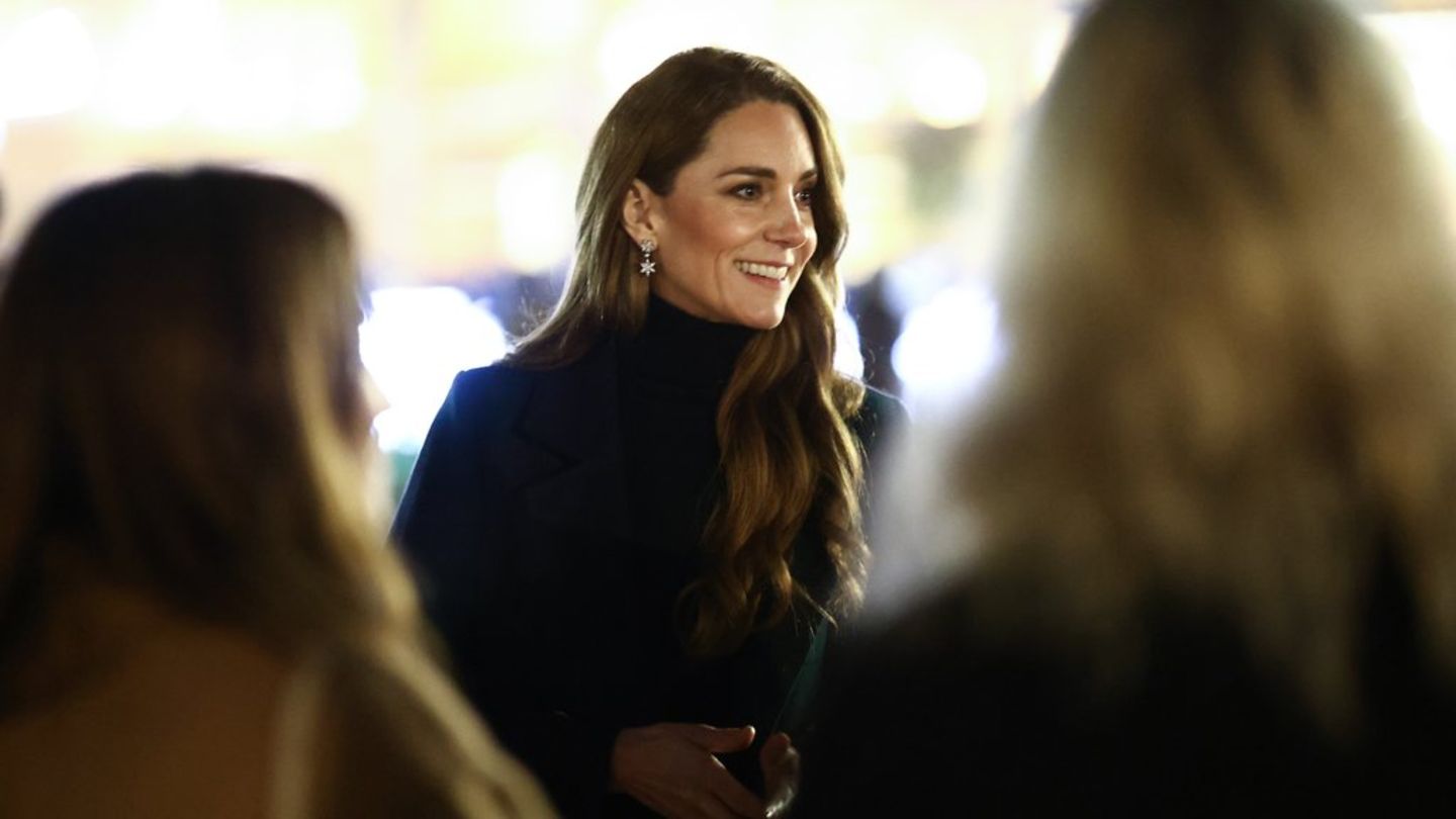 Prinzessin Kate bei ihrem Besuch im Ever After Garden in London