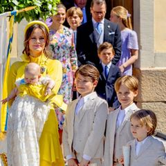 Prinzessin Sofia und Prinz Carl Philip, hier bei Prinzessin Ines' Taufe, teilen selten Videos ihrer Kinder