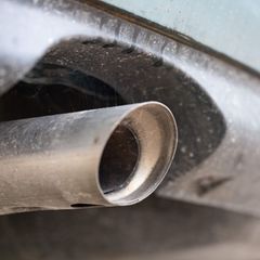 Experten bezweifeln, dass deutsche Hersteller langfristig von einer Rücknahme des Verbrenner-Aus profitieren. (Symbolbild) Foto: