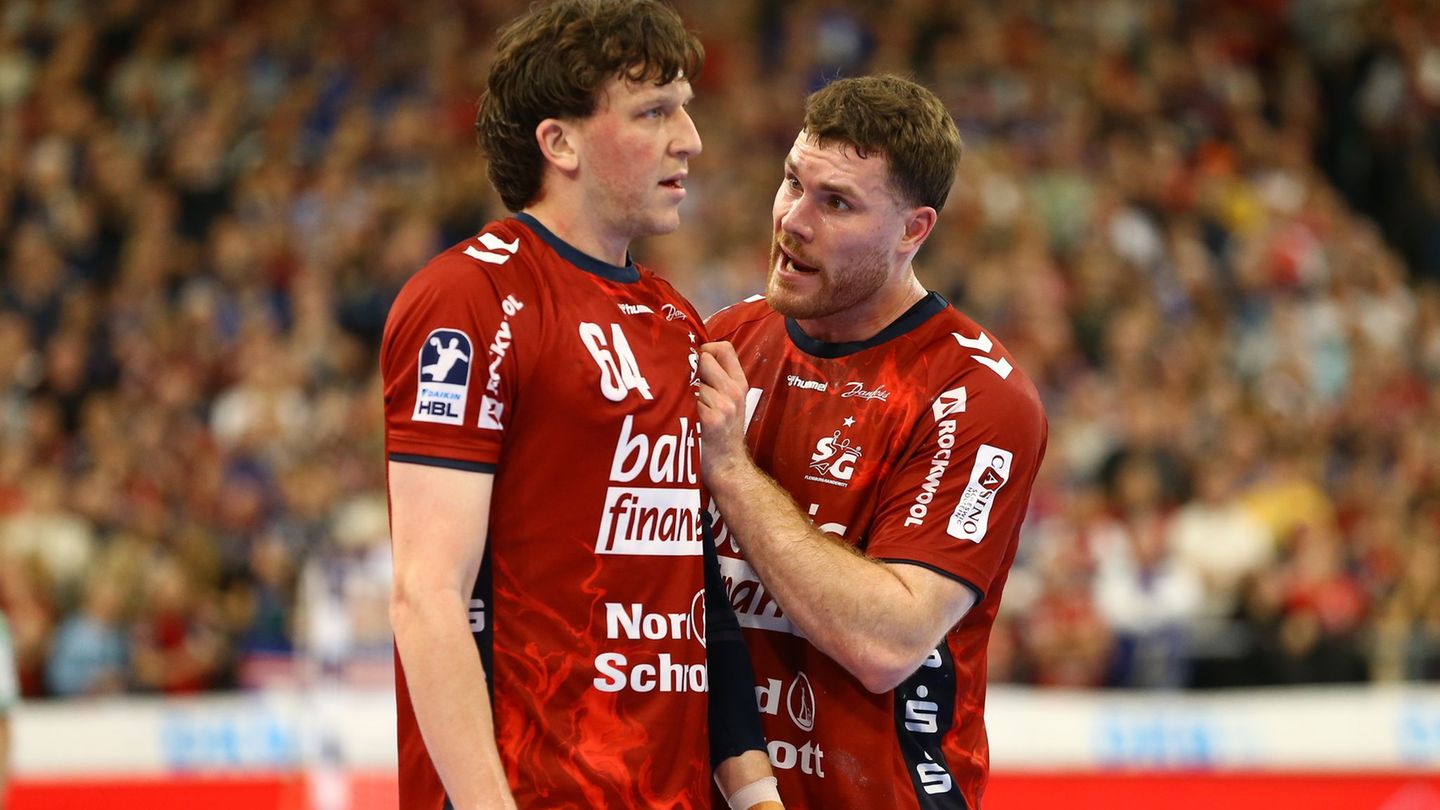 Johannes Golla (r) und Lasse Möller von der SG Flensburg-Handwitt spielten gegen die Rhein-Neckar Löwen. (Archivbild) Foto: Mich