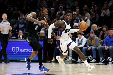 Dennis Schröder (r) erzielte 17 Punkte für die Kings, zum Sieg in Minnesota reichte es aber nicht. Foto: Matt Krohn/AP/dpa