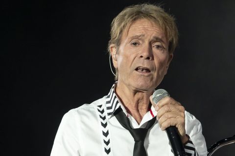 Cliff Richard appelliert nach seiner Prostatakrebs-Diagnose an Männer, Vorsorgeuntersuchungen ernst zu nehmen.