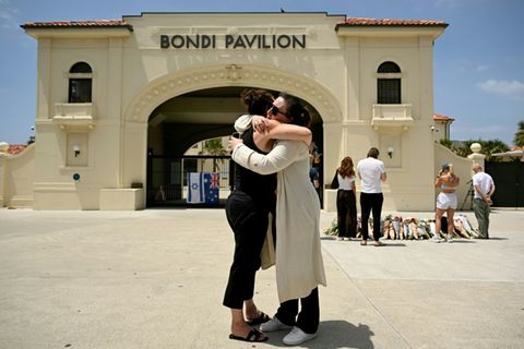 Trauernde am Bondi Beach in Sydney
