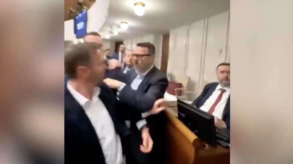 Dieses Gesetz löst Handgreiflichkeiten im slowakischen Parlament aus