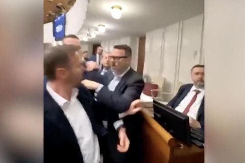Dieses Gesetz löst Handgreiflichkeiten im slowakischen Parlament aus