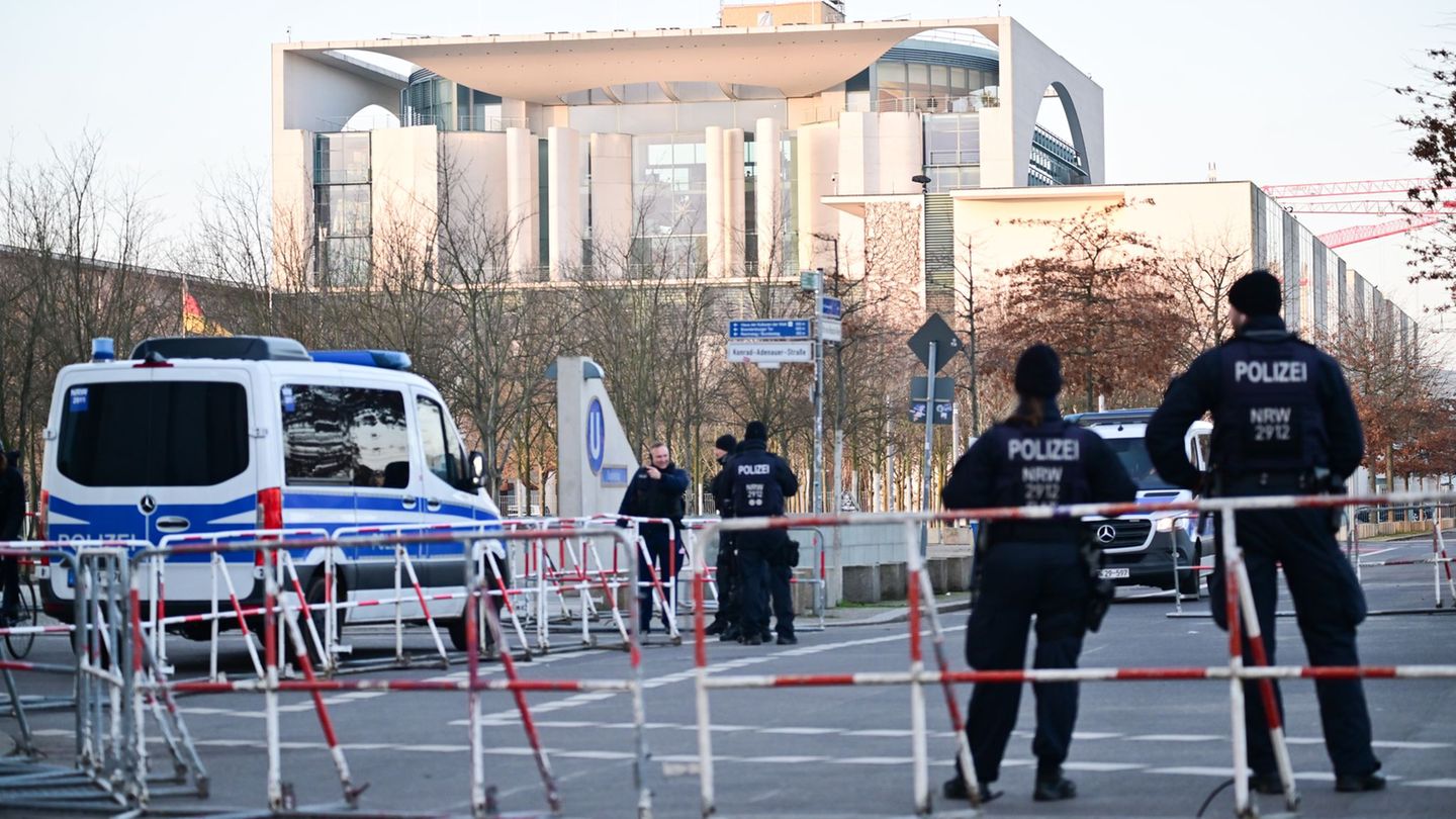 Zaradi državniškega obiska zaprt postaji Brandenburger Tor in Bundestag v Berlinu