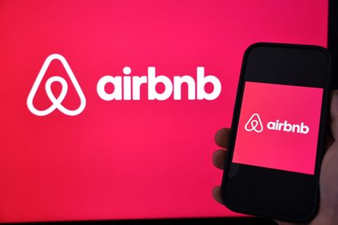 Logo von Airbnb