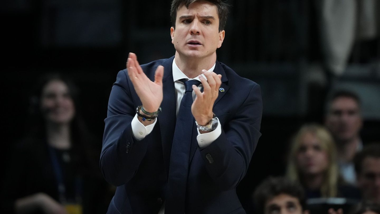 Alba-Trainer Pedro Calles hofft in der Champions League auf ein direktes Weiterkommen Foto: Soeren Stache/dpa