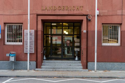 Der nicht öffentliche Prozess hat laut Gerichtssprecher planmäßig begonnen. (Archivbild) Foto: Andreas Arnold/dpa