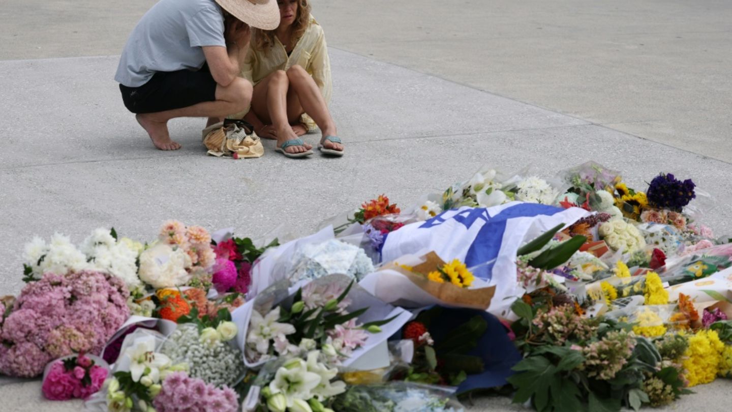 Trauernde nach dem Anschlag in Sydney