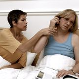 Anke Engelke und Olli Dittrich als Paar im Bett