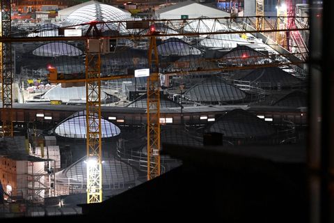 Wann gehen im neuen Stuttgarter Tiefbahnhof auch offiziell die Lichter an? Foto: Katharina Kausche/dpa