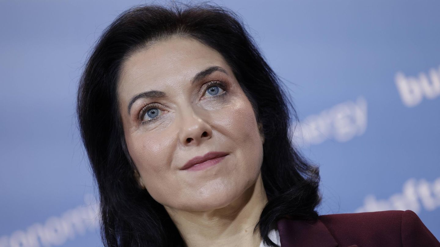 Bundeswirtschaftsministerin Katharina Reiche möchte Ukraine-Hilfen an Aufträge für deutsche Firmen koppeln