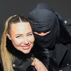 Nina Anhan und Haftbefehl: Ihren Ehering trägt sie aktuell nicht, die Hoffnung hat sie nicht aufgegeben.