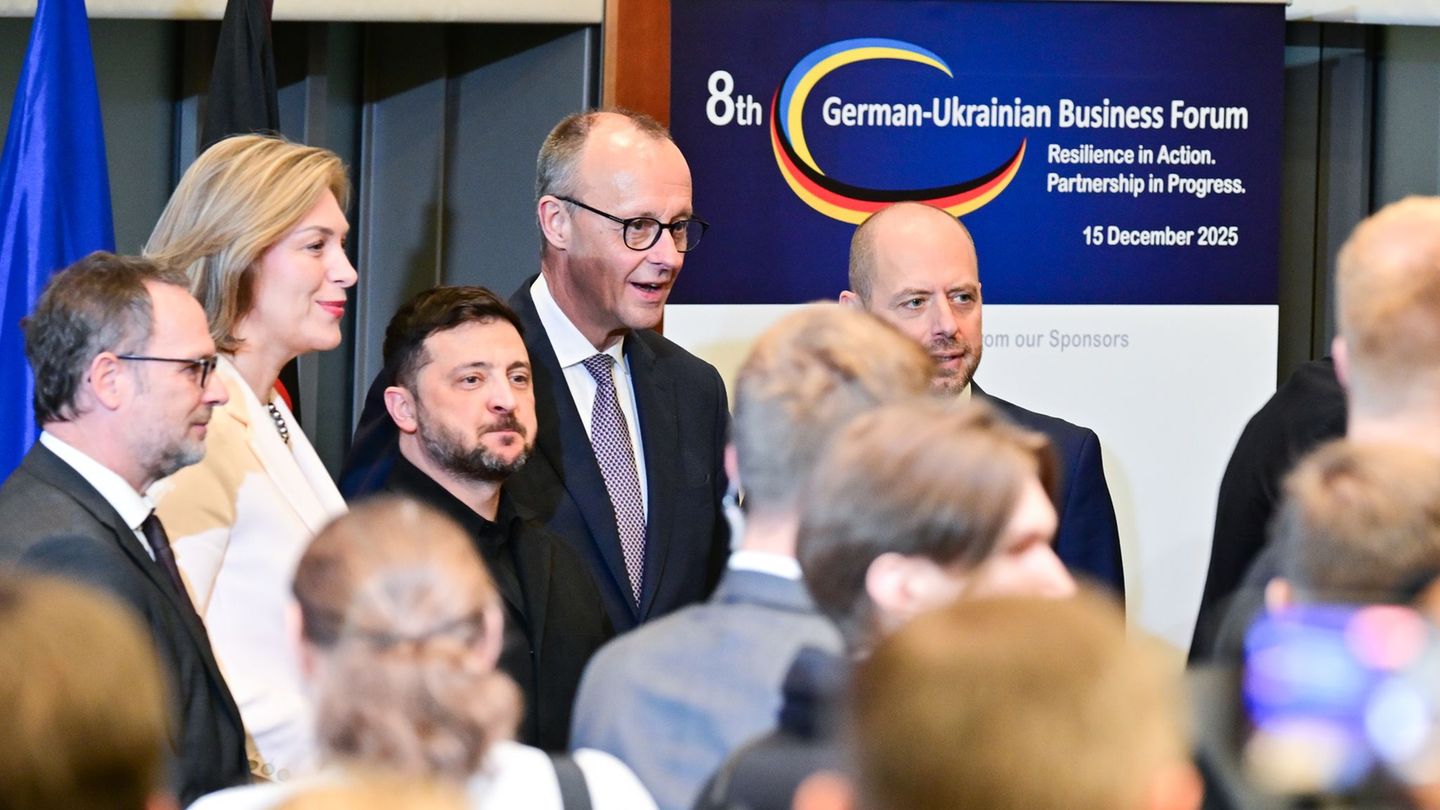 Wirtschaftsforum-Selenskyj-lobt-Treue-der-deutschen-Wirtschaft-zur-Ukraine