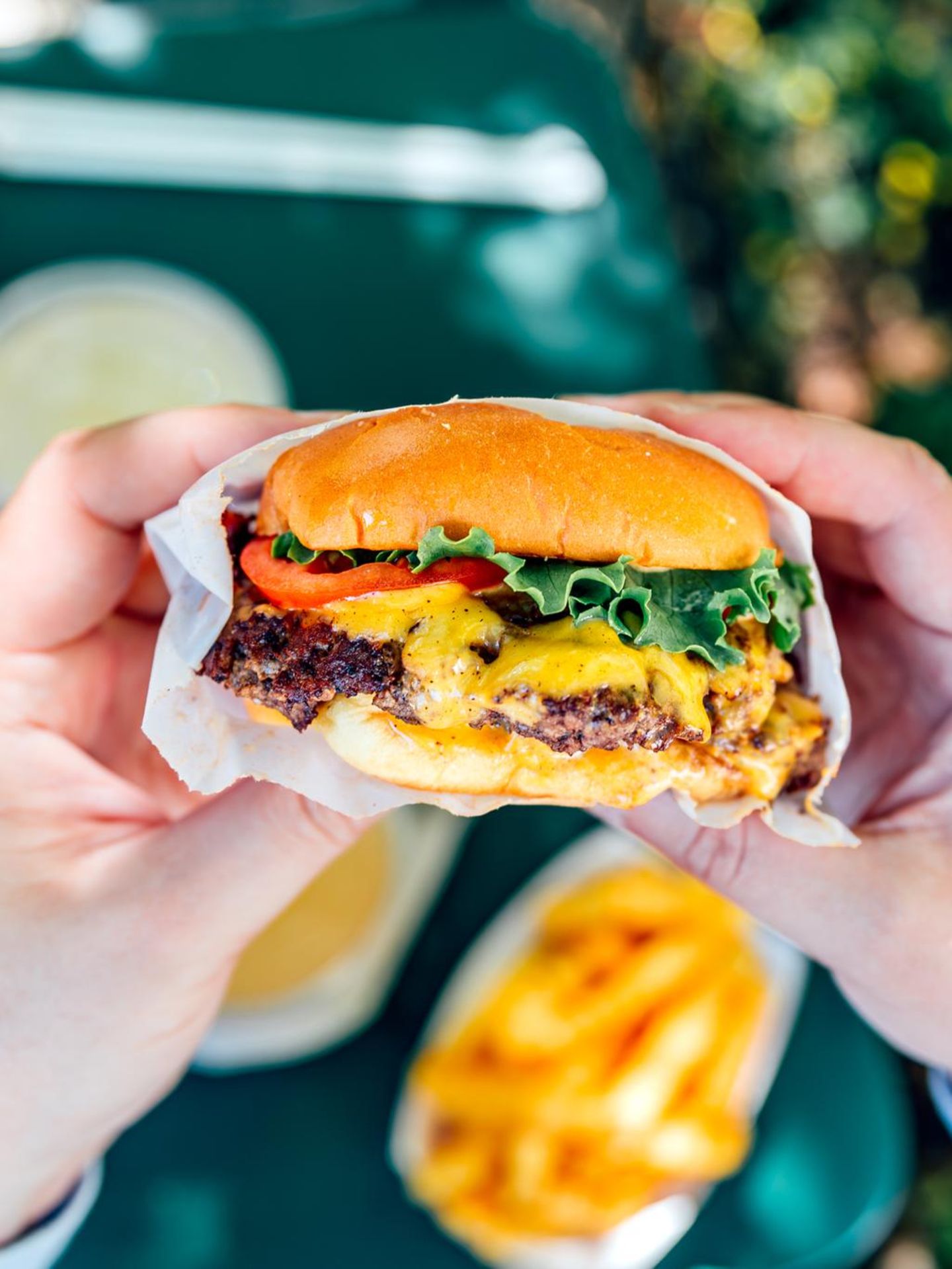 Essen gehen könnte 2026 günstiger werden. Noch muss der Bundesrat aber einer Senkung der Mehrwertsteuer zustimmen