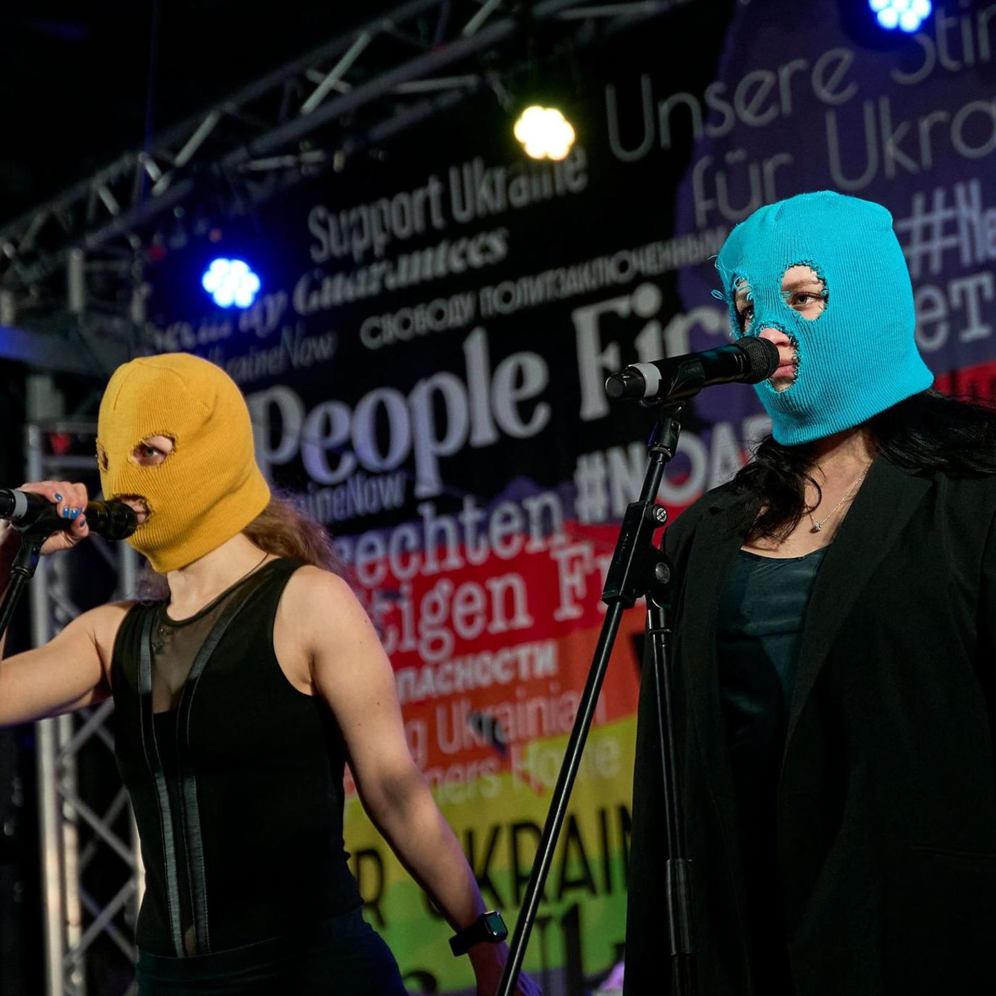 Russland hat seit Beginn des Angriffskrieges gegen Ukraine das Vorgehen gegen Kritiker verstärkt, nun auch gegen Pussy Riot