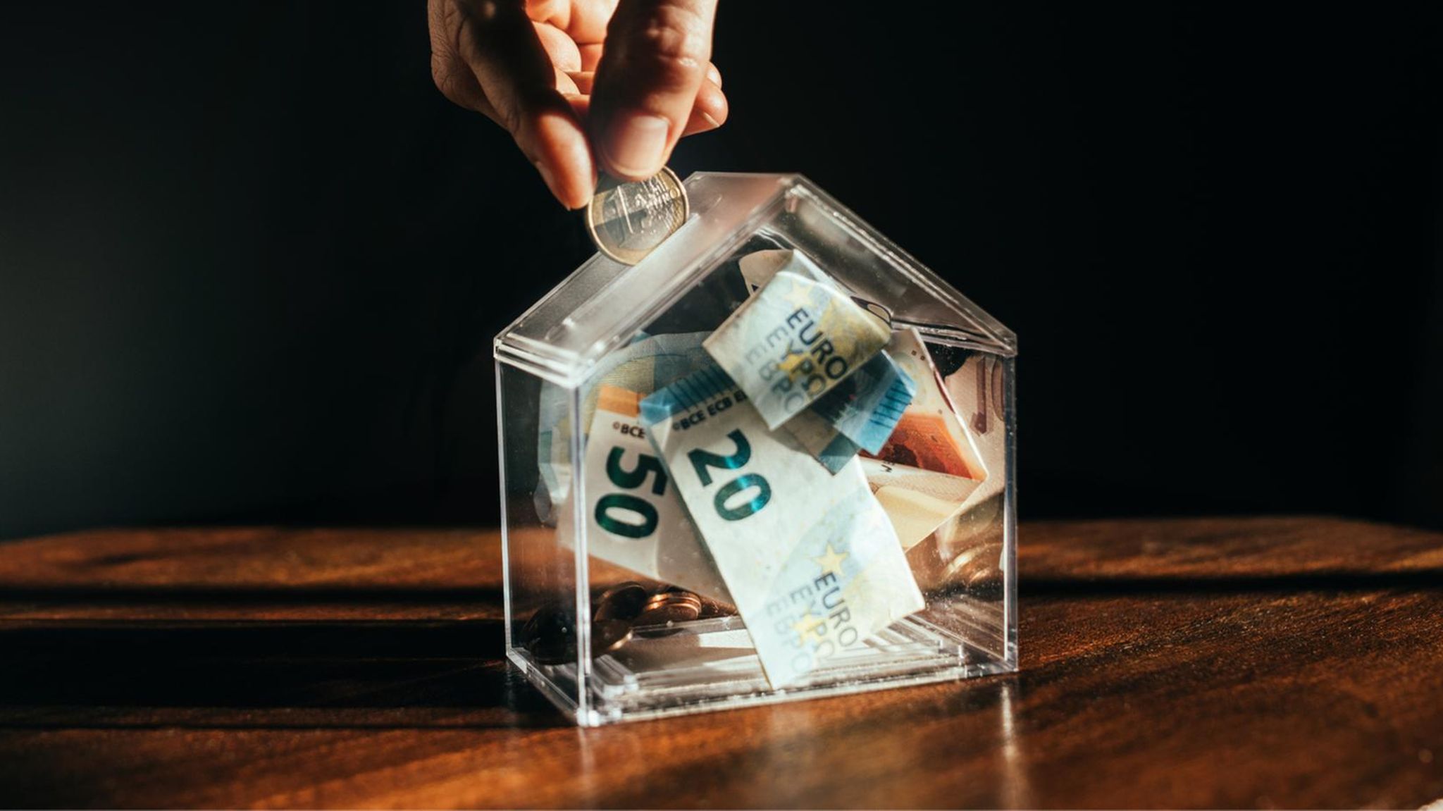 Wer über den Hauskauf nachdenkt, muss viel Erspartes haben