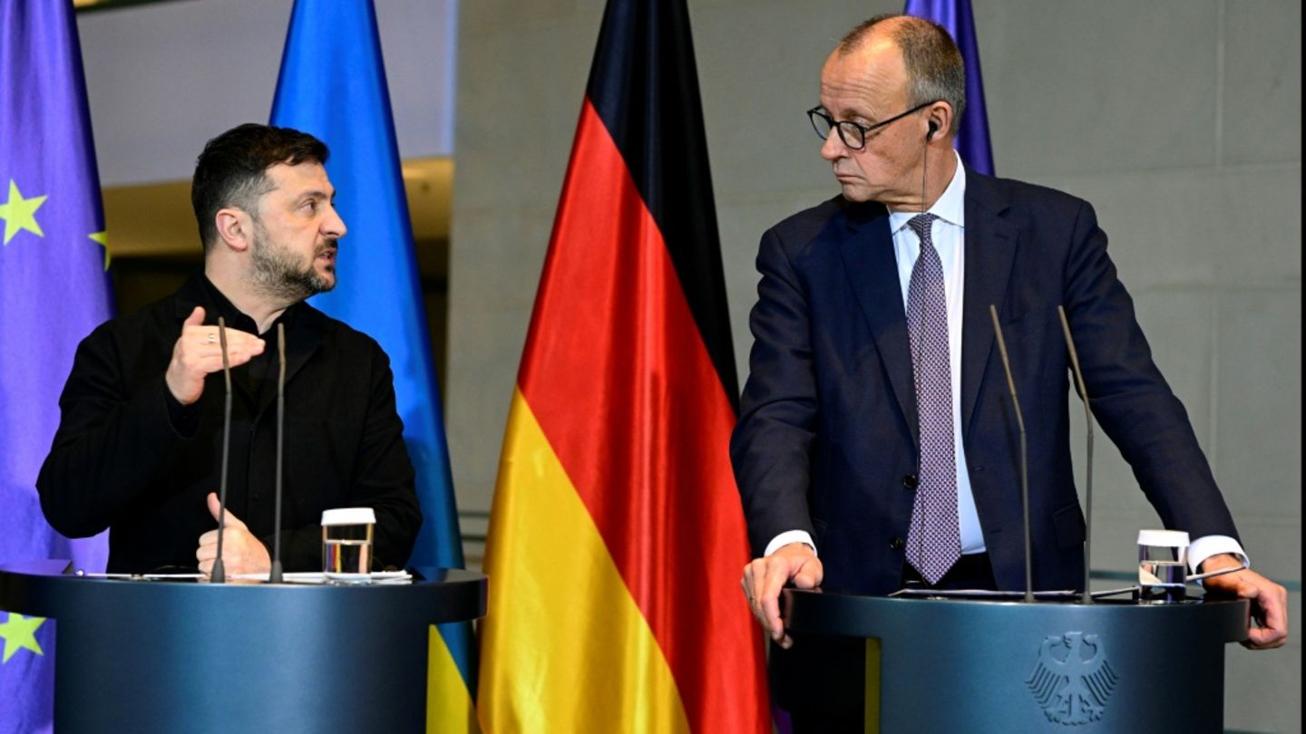 Friedrich Merz (rechts) und Wolodymyr Selenskyj