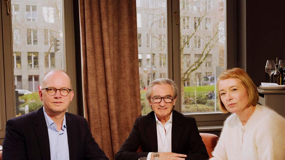 Thorborg mit den Redakteurinnen Sven Böll und Jenny von Zepelin