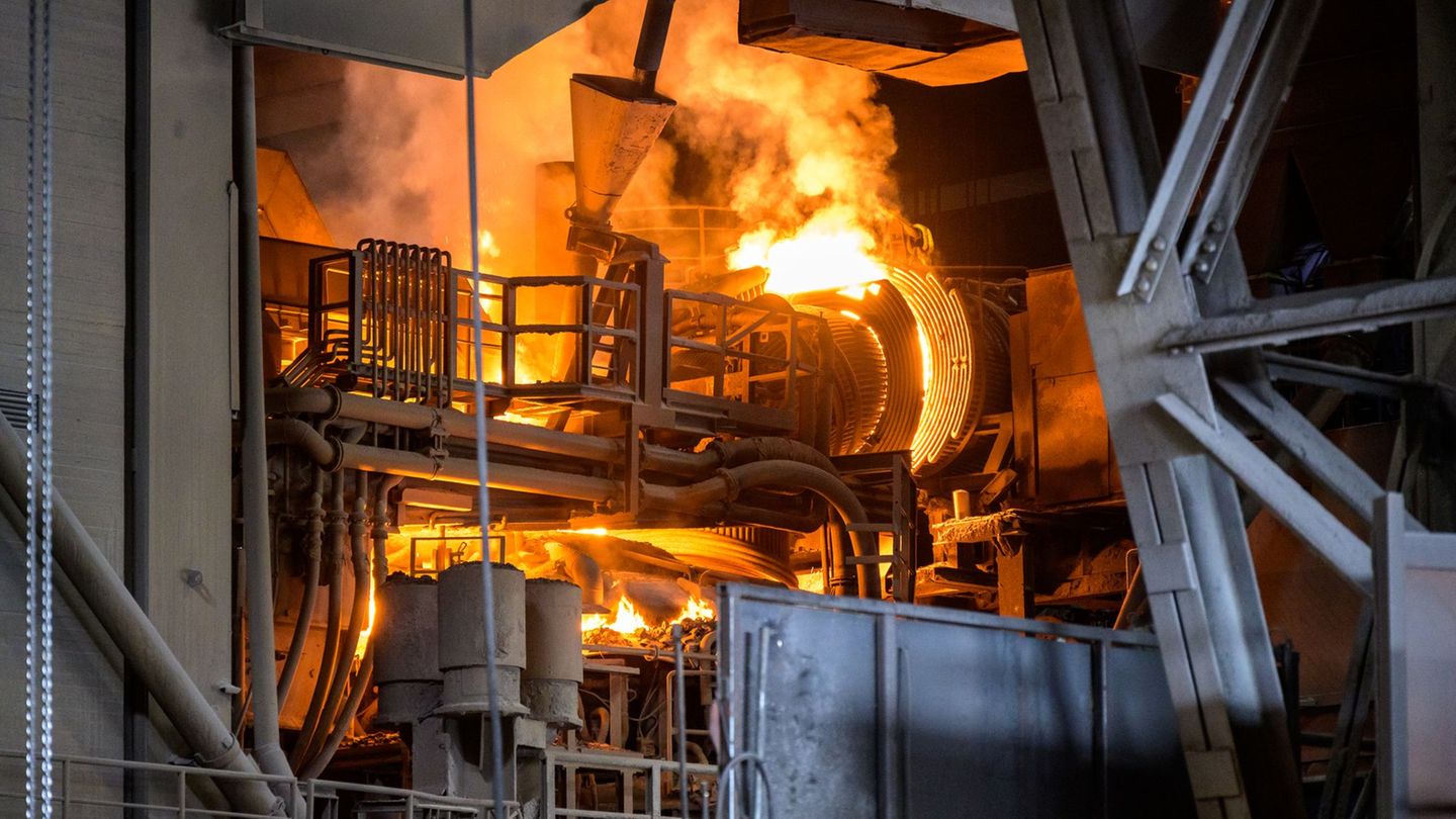 Hamburger Industrieunternehmen haben 2024 rund 1,4 Milliarden Euro in Sachanlagen investiert. (Symbolbild) Foto: Jonas Walzberg/