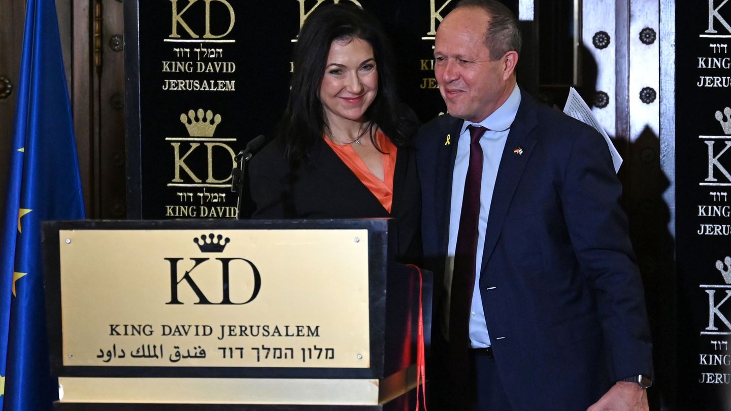 Katherina Reiche (CDU), Bundesministerin für Wirtschaft und Energie, trifft Nir Barkat, Minister für Wirtschaft und Industrie. F