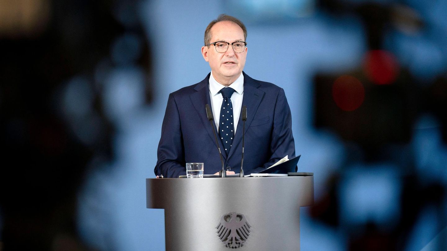 Alexander Dobrindt zu den Beschlüssen des Bundeskabinetts im Bundesministerium des Innern. Berlin, 19.11.2025