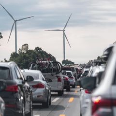 Die EU rückt von ihrem ursprünglich beschlossenen Verbrenner-Aus ab (Symbolbild)