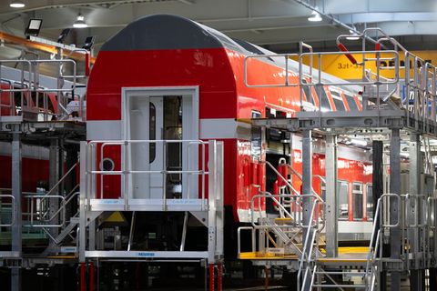 Im Görlitzer Alstom-Werk hat das letzte Fahrzeug die Montagehalle verlassen (Archivbild). Foto: Sebastian Kahnert/dpa