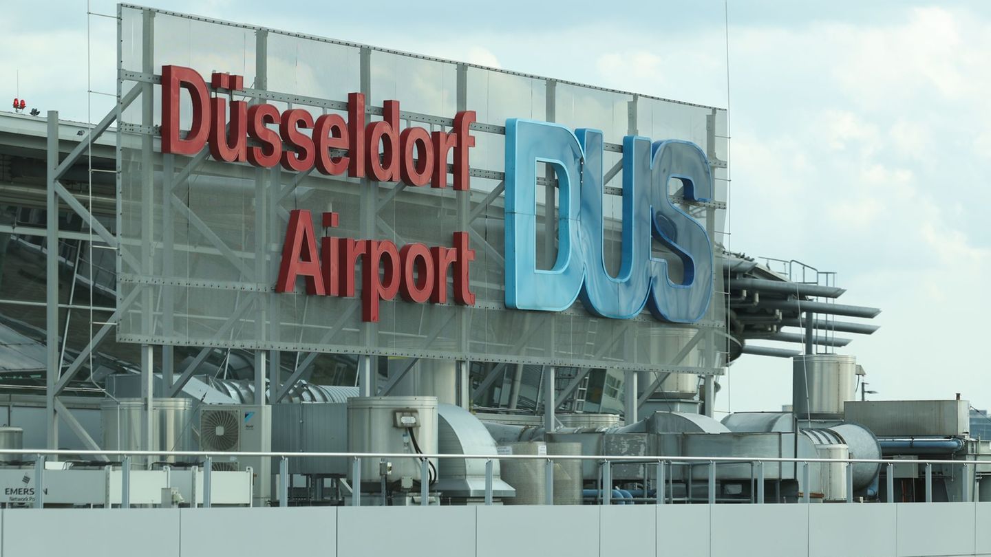 Der Düsseldorfer Flughafen hatte ambitionierte Pläne. Dann kam Corona. Nun wurden die ambitionierten Pläne final geändert. (Arch