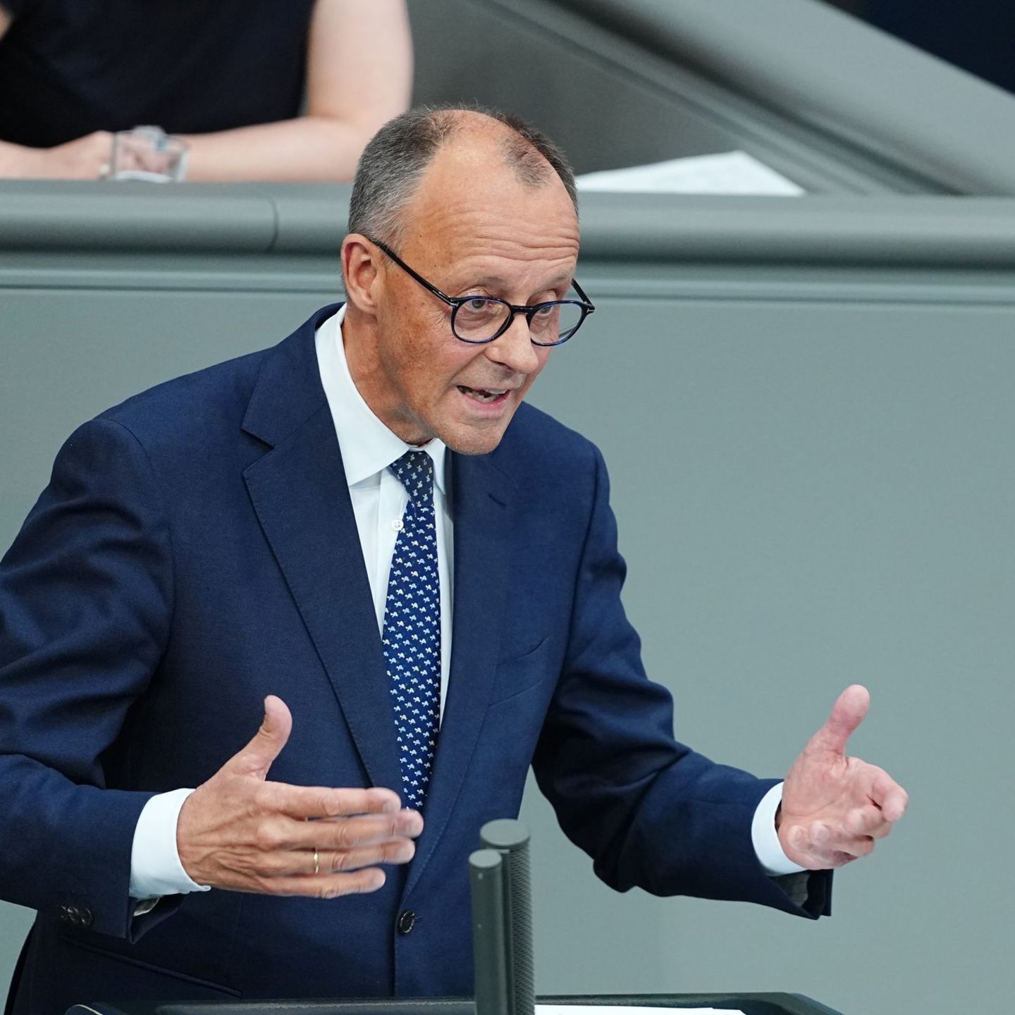 Merz hat sich an die Spitze der Befürworter einer Nutzung des eingefrorenen russischen Staatsvermögens für die Ukraine gesetzt.