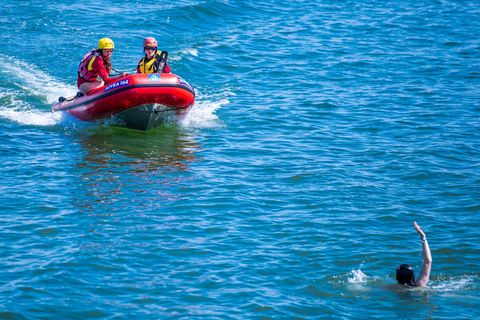 Die DLRG-Lebensretter gehen im laufenden Jahr von weniger Badetoten aus als noch 2024. (Archivbild) Foto: Jens Büttner/dpa-Zentr