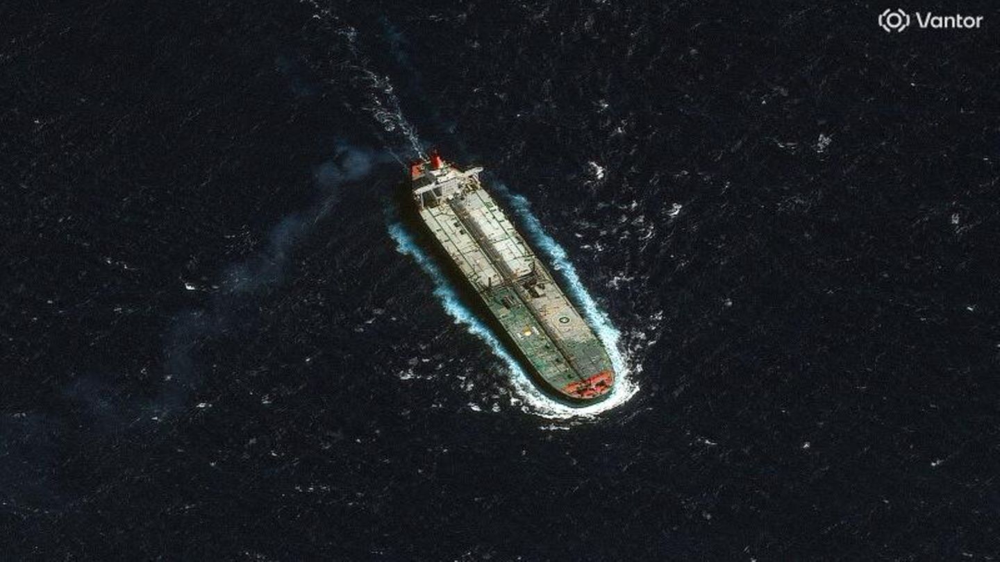 Der kürzlich von den USA vor der Küste von Venezuela beschlagnahmte Öltanker "Skipper" aus der Luft