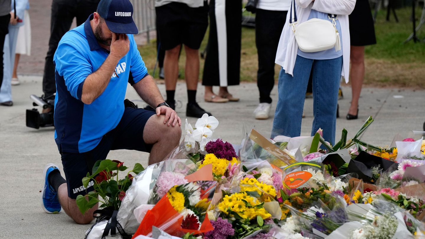 Der Schock und die Trauer um die Opfer des Anschlags sind groß. Foto: Mark Baker/AP/dpa