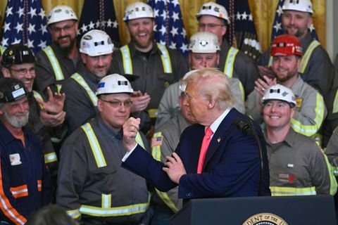 US-Präsident Trump mit Kohlearbeitern