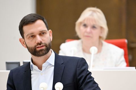 Der BSW-Landtagsabgeordnete Stefan Roth warnt davor, Deutschland "kriegstüchtig" zu machen. Foto: Soeren Stache/dpa