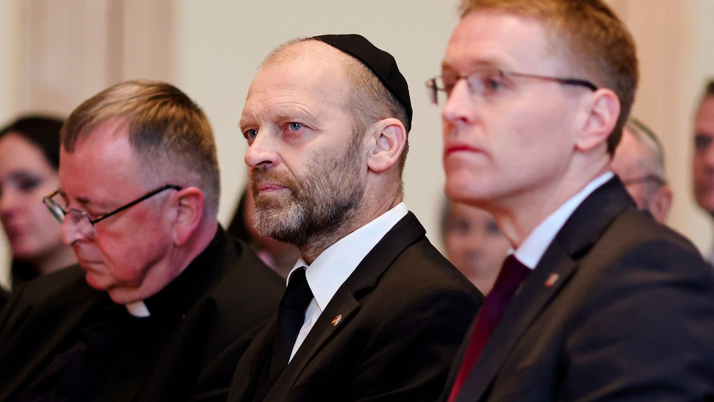 Im Landtag in Kiel wurde mit einem Empfang das jüdische Lichterfest Chanukka gefeiert. Foto: Frank Molter/dpa