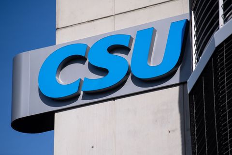 Der CSU-Ortsverband Neubiberg hielt nach dem Vorfall Mitte Oktober an Pardeller fest. (Symbolbild) Foto: Sven Hoppe/dpa