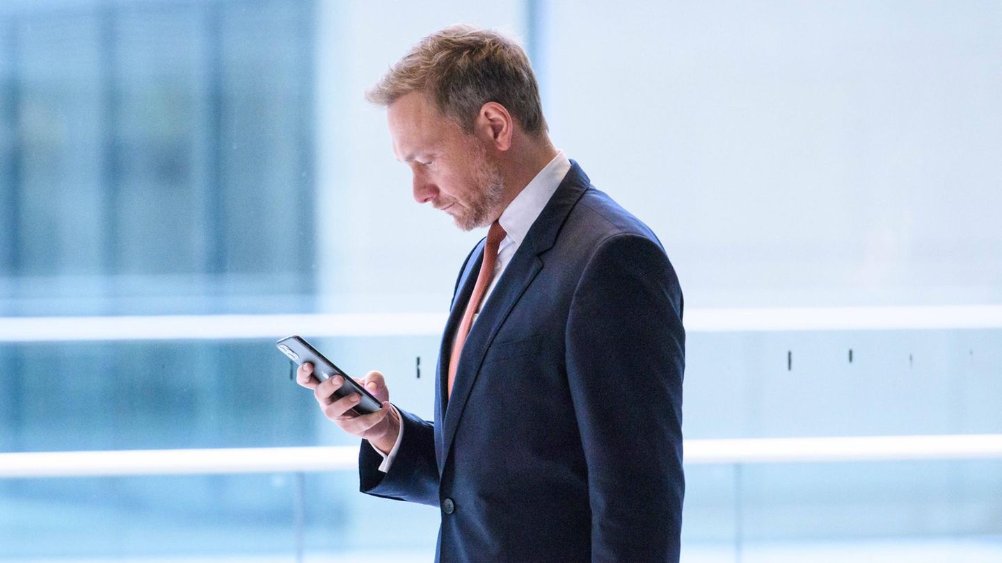 Unter Bundesfinanzminister Christian Lindner (FDP) kam es zu der Smartphone-Panne