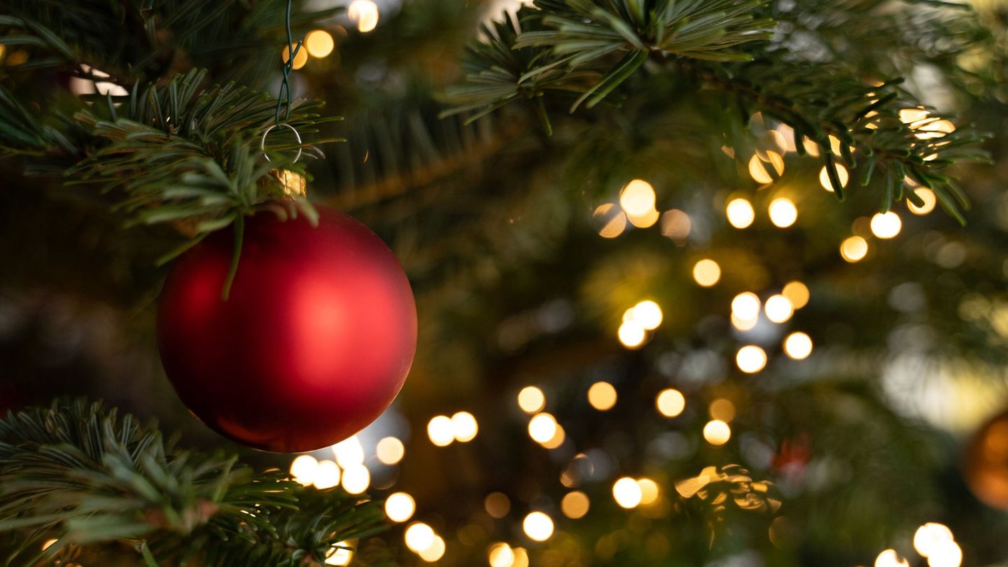 Andere Länder sind Vorbild: Feiertage an Wochenenden: Debatte über Ersatz in der Woche