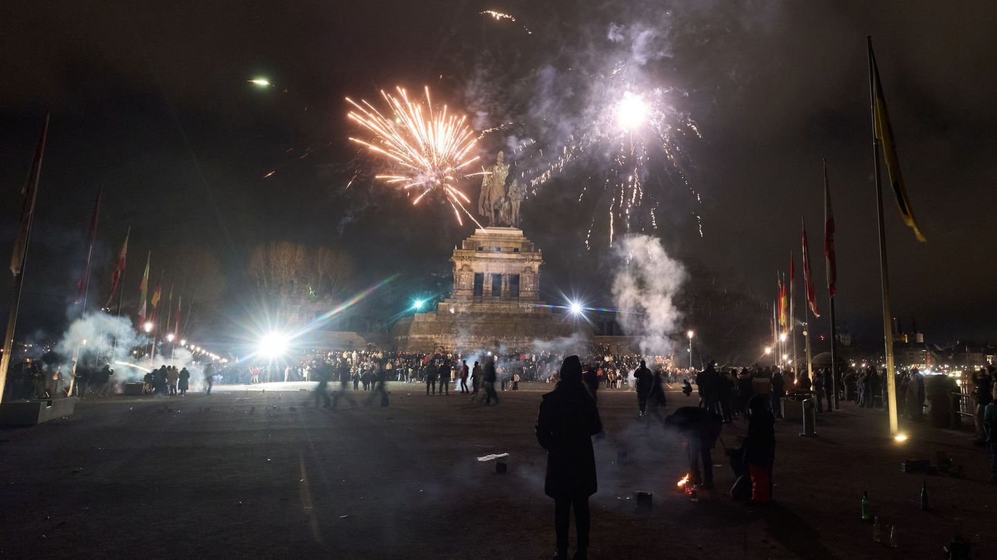 Jahreswechsel: Böllern verboten? Städte bereiten sich auf Silvester vor