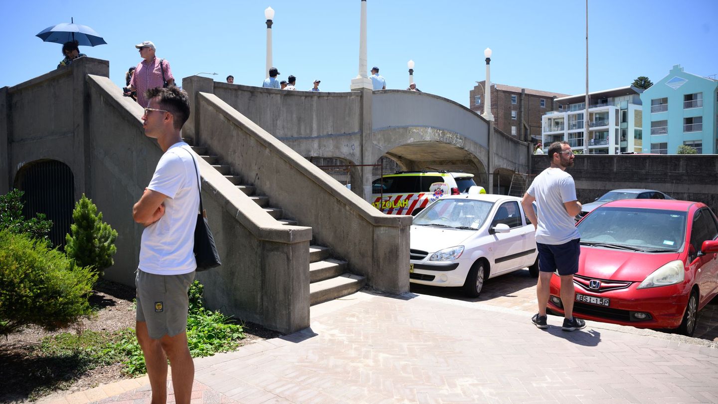 Terror-in-Australien-Tatort-Absperrungen-am-Bondi-Beach-entfernt