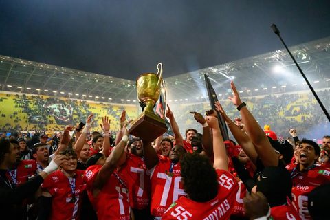 Die Potsdam Royals feiern im Oktober ihre dritte Meisterschaft in Serie. Foto: Robert Michael/dpa