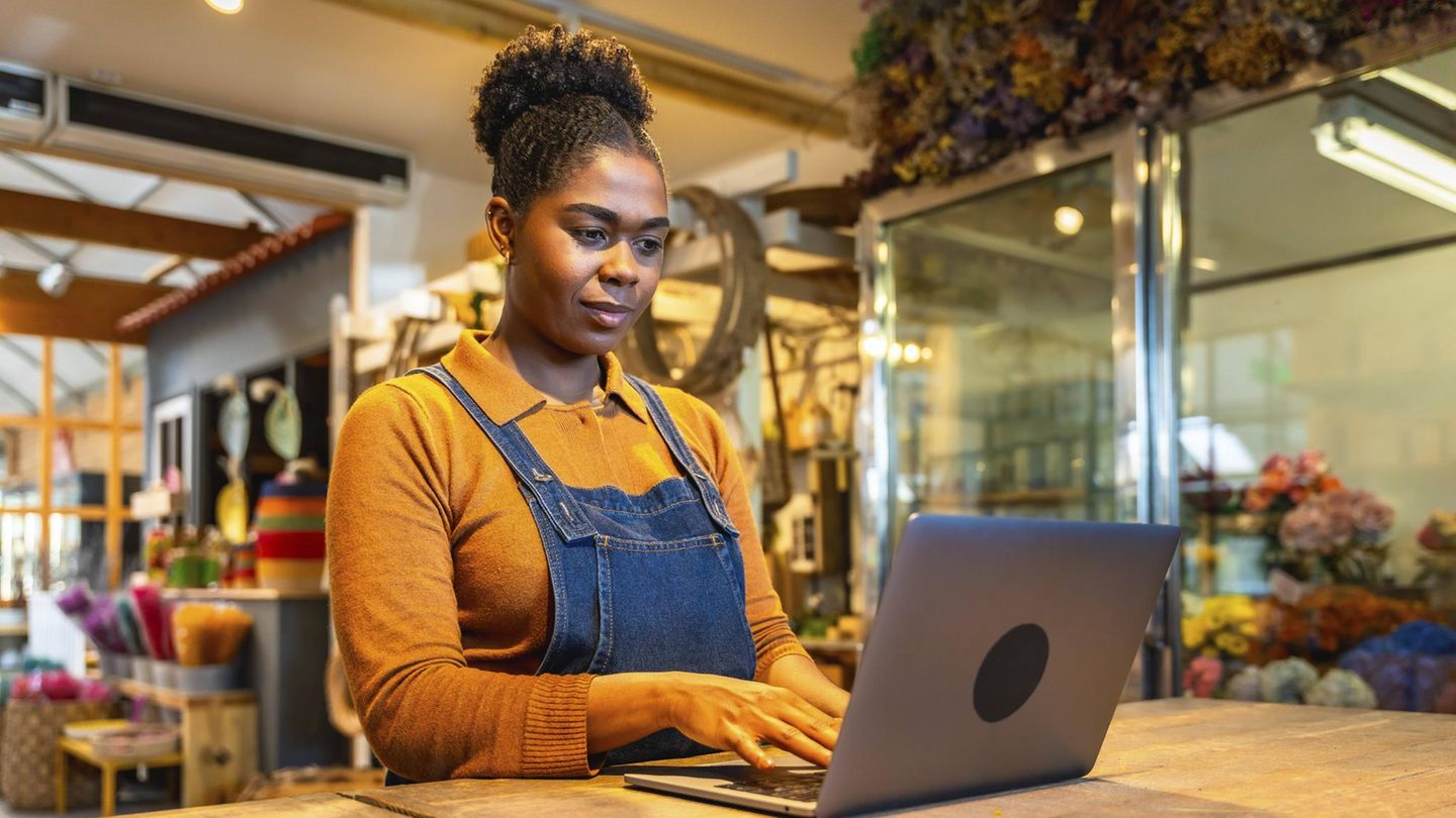 Shoppen im Internet: Auch bei Onlinekäufen sowie dem Schufa-Score werden im kommenden Jahr neue Regeln eingeführt