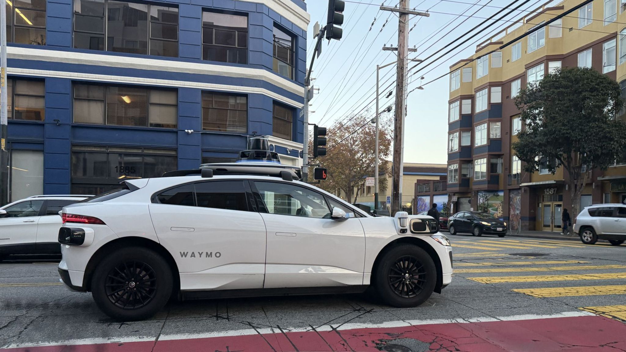 Waymo Auto von der Seite